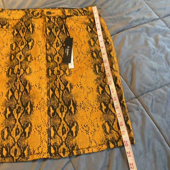 Skirt Snake Print! ππ - Picture 8 of 9